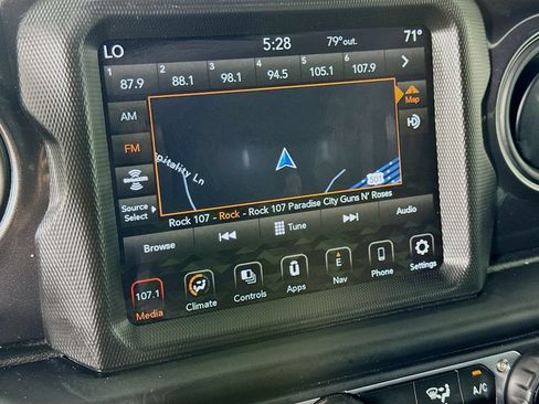 Used 2022 Jeep Wrangler Unlimited Sport AWD/4WD image 14