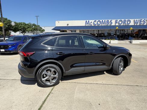 Certified 2025 Ford Escape ST-Line AWD/4WD image 5