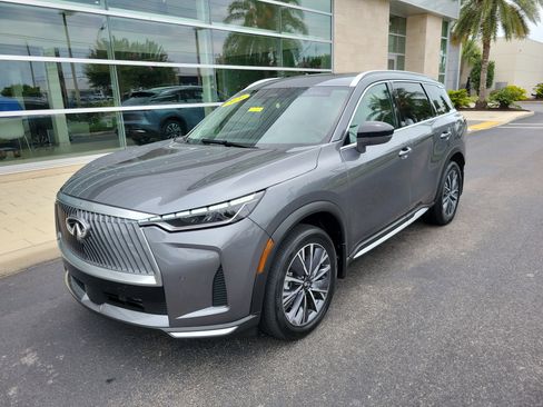 Certified 2026 INFINITI QX60 Luxe w/ Cargo Package FWD image 8