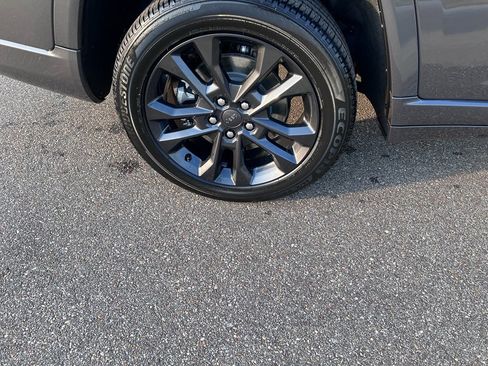 New 2026 Jeep Grand Cherokee L Limited image 2