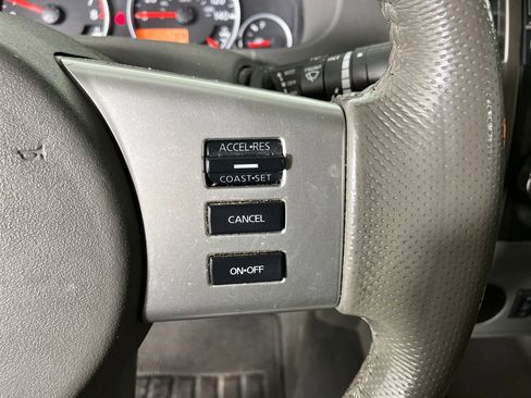 Used 2019 Nissan Frontier SL image 18