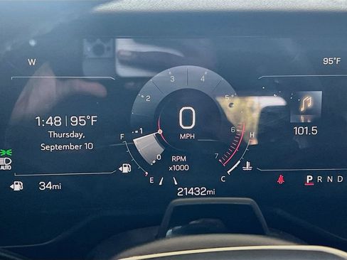 Used 2024 GMC Acadia Denali w/ Super Cruise Package FWD image 12