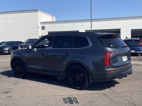 Used 2022 Kia Telluride SX w/ SX Prestige Package AWD/4WD image 4