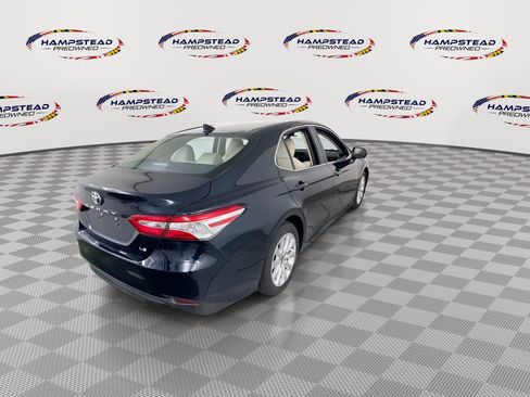 Used 2020 Toyota Camry LE FWD image 8