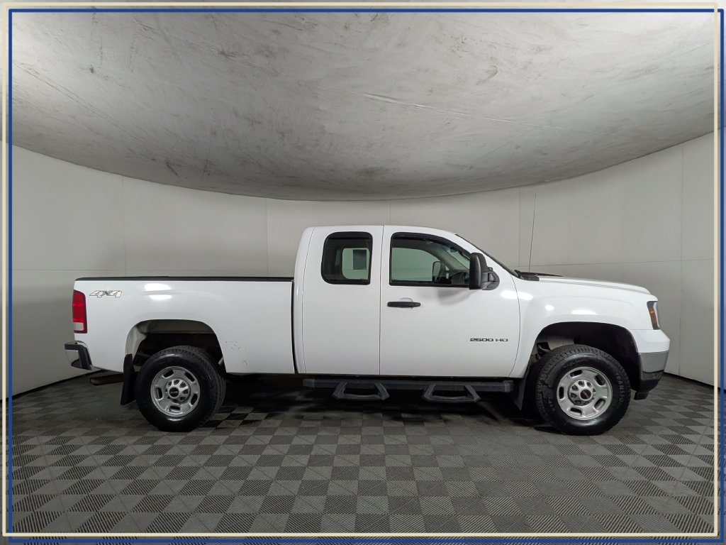 Used 2011 GMC Sierra 2500 W/T w/ Snow Plow Prep Package AWD/4WD image 6