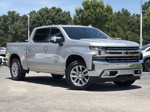 Used 2020 Chevrolet Silverado 1500 LTZ w/ LTZ Premium Package AWD/4WD image 2
