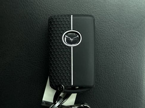 Used 2021 MAZDA CX-5 Carbon Edition image 23