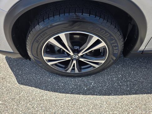 Used 2018 Nissan Rogue SL FWD image 13