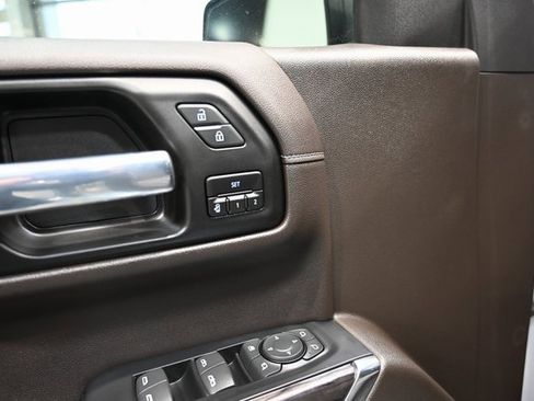 Used 2020 Chevrolet Silverado 1500 LTZ w/ LTZ Premium Package image 27