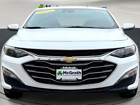Used 2024 Chevrolet Malibu LT FWD image 2