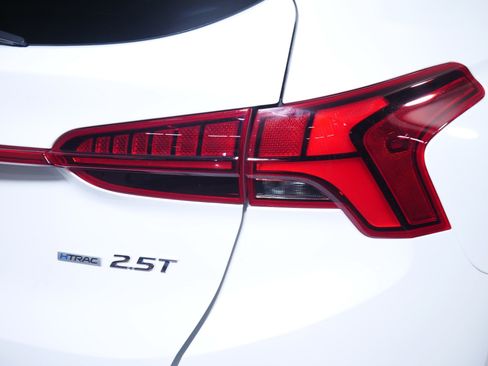 Used 2023 Hyundai Santa Fe Calligraphy AWD/4WD image 17
