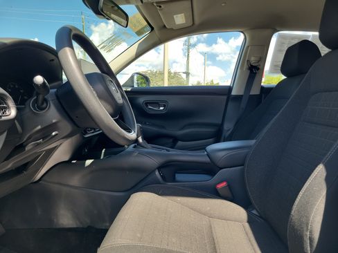 Certified 2024 Honda HR-V LX image 18