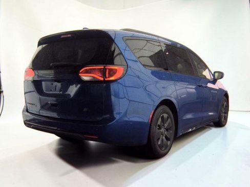 Used 2019 Chrysler Pacifica Limited w/ Advanced Safetytec Group FWD image 5