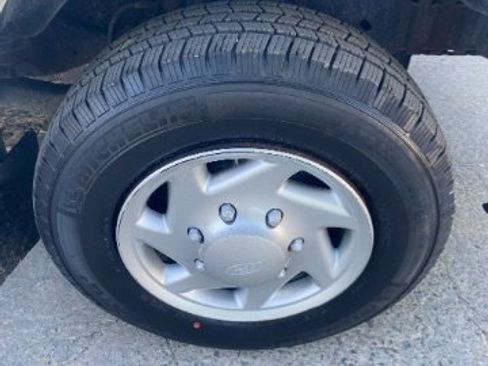 Used 2014 Ford E-150 and Econoline 150 RWD image 15