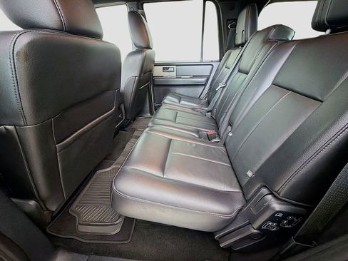 Used 2017 Ford Expedition XLT w/ Equipment Group 201A AWD/4WD image 19