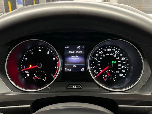 Used 2020 Volkswagen Tiguan SE w/ Panoramic Sunroof Package image 23