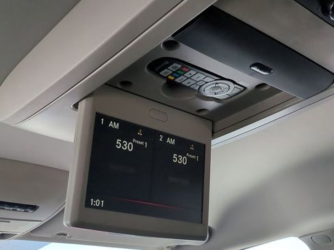 Used 2014 Dodge Grand Caravan SXT image 20