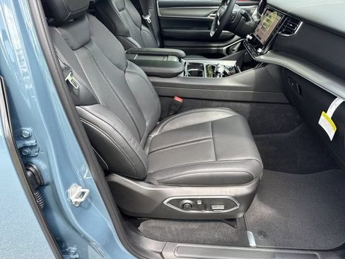 New 2026 Jeep Grand Wagoneer Limited AWD/4WD image 12