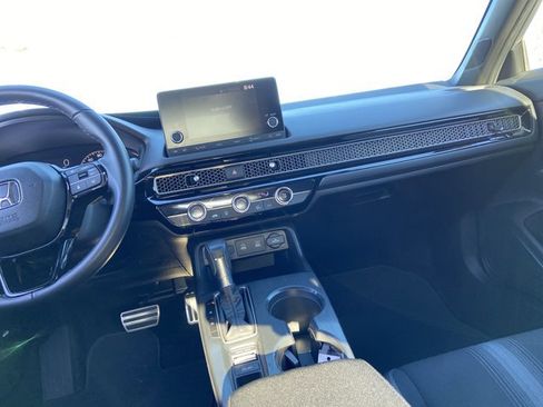 Used 2025 Honda Civic Sport image 14