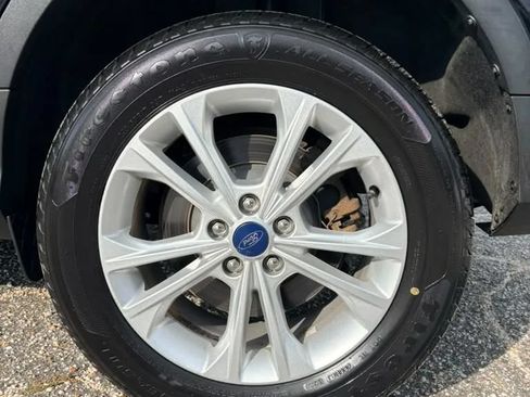Used 2019 Ford Escape SE AWD/4WD image 13
