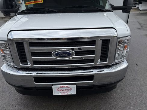 Used 2023 Ford E-450 and Econoline 450 Super Duty w/ Motorhome Prep Package image 4