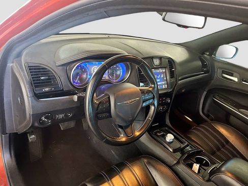 Used 2021 Chrysler 300 S RWD image 9
