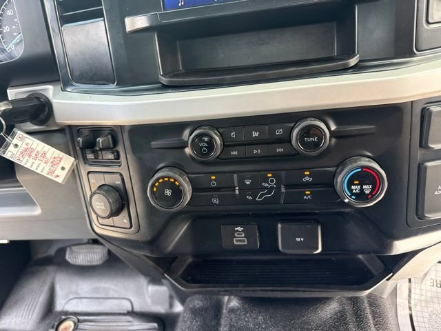 Used 2023 Ford F350 XLT AWD/4WD image 40