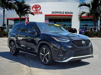 Used 2022 Toyota Highlander XSE video 1