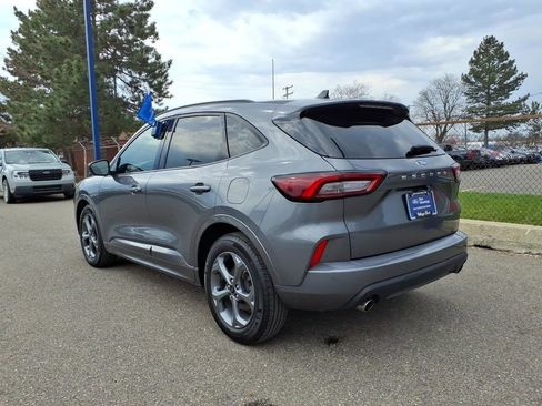 Certified 2024 Ford Escape ST-Line image 9