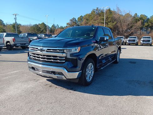Used 2023 Chevrolet Silverado 1500 LTZ image 1