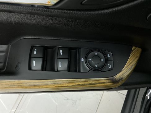 Used 2018 GMC Acadia Denali w/ Technology Package AWD/4WD image 43