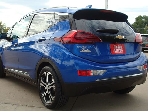 Used 2020 Chevrolet Bolt Premier w/ Infotainment Package image 6