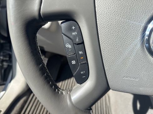 Used 2017 Buick Enclave Leather image 12