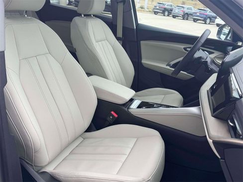 Used 2025 Audi Q5 Premium Plus image 10