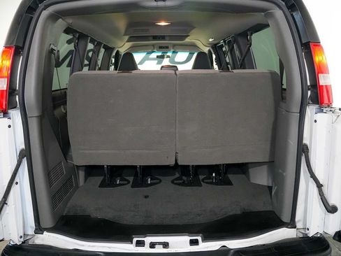 Used 2016 Chevrolet Express 3500 LT w/ LT Preferred Equipment Group RWD image 17