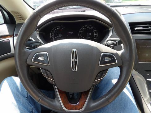 Used 2014 Lincoln MKZ AWD image 14