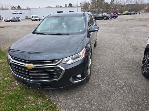 Used 2019 Chevrolet Traverse LT w/ LPO, Floor Liner Package AWD/4WD image 4