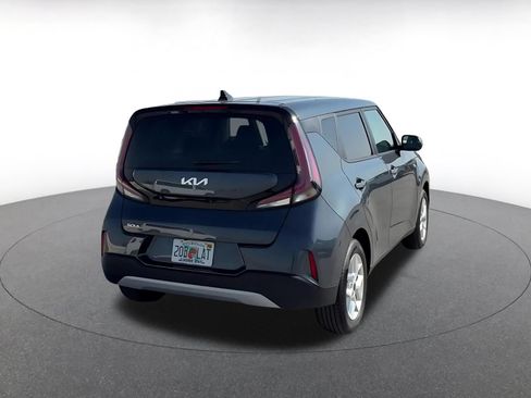 Used 2025 Kia Soul LX w/ LX Technology Package FWD image 14