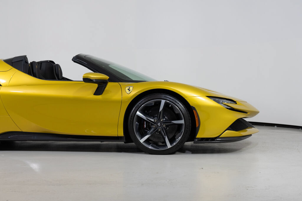 Used 2022 Ferrari SF90 Spider AWD/4WD image 15