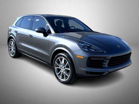 Used 2021 Porsche Cayenne AWD/4WD image 3