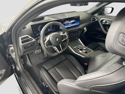 Used 2025 BMW 230i Coupe w/ M Sport Package image 10