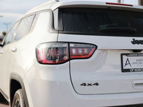 New 2026 Jeep Compass Latitude image 9