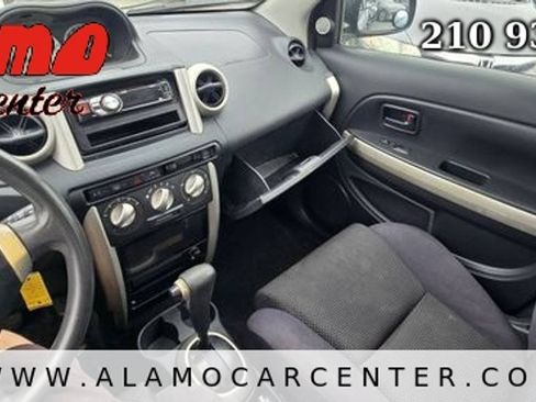 Used 2005 Scion xA FWD image 39
