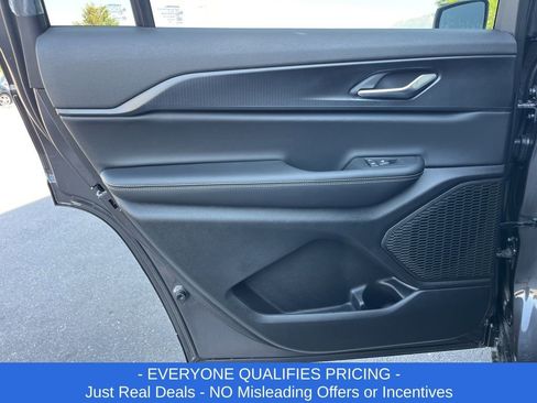 New 2025 Jeep Grand Cherokee L Laredo w/ Trailer Tow Package image 22