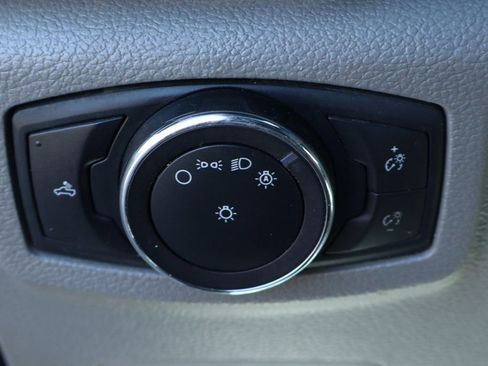 Used 2019 Ford F250 XL w/ Power Equipment Group image 20