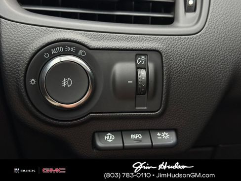 Used 2020 Buick Envision Premium w/ Driver Confidence Package AWD/4WD image 38