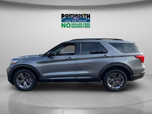 Used 2022 Ford Explorer XLT w/ Equipment Group 202A AWD/4WD image 2