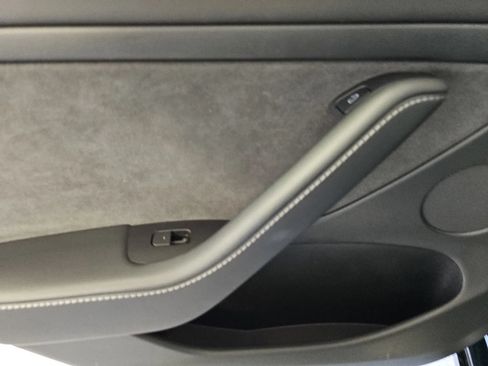 Used 2023 Tesla Model 3 Standard Range RWD image 12