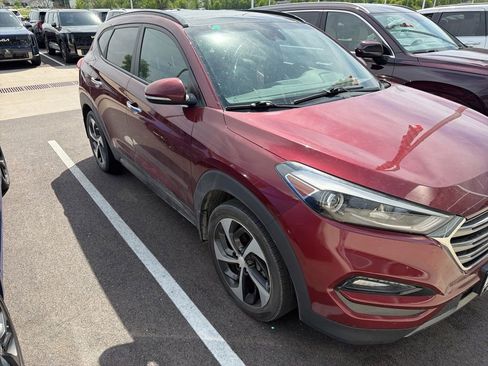 Used 2016 Hyundai Tucson Limited w/ Option Group 03 AWD/4WD image 2