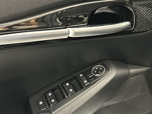 Used 2021 Kia Seltos S FWD image 13